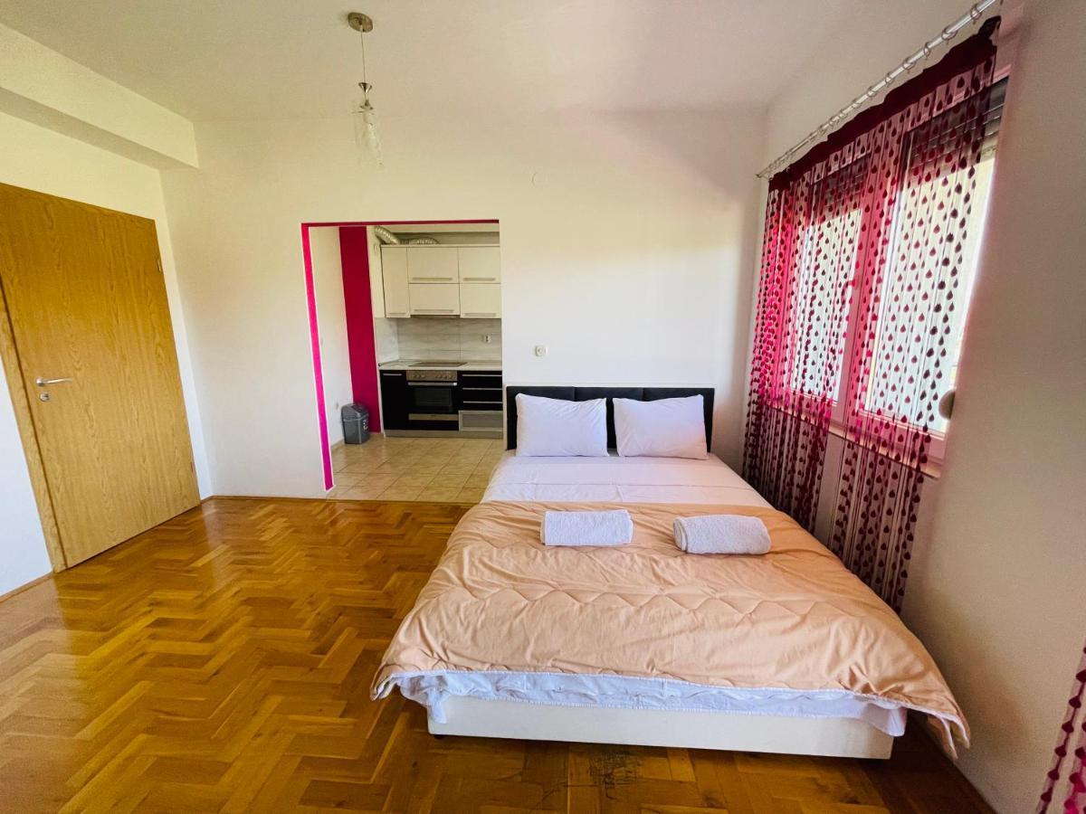 Front Beach Exclusive Apartments Struga Dış mekan fotoğraf